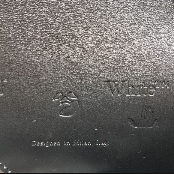 OFF-White Jitney Holes Bag - Picture 9 of 10